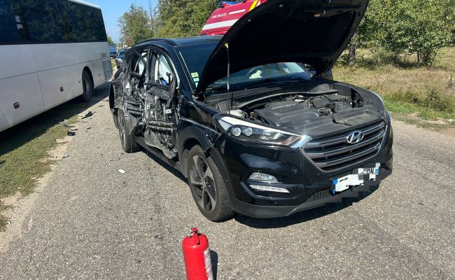 ACUM! Accident cu DOUĂ MAȘINI în Argeș