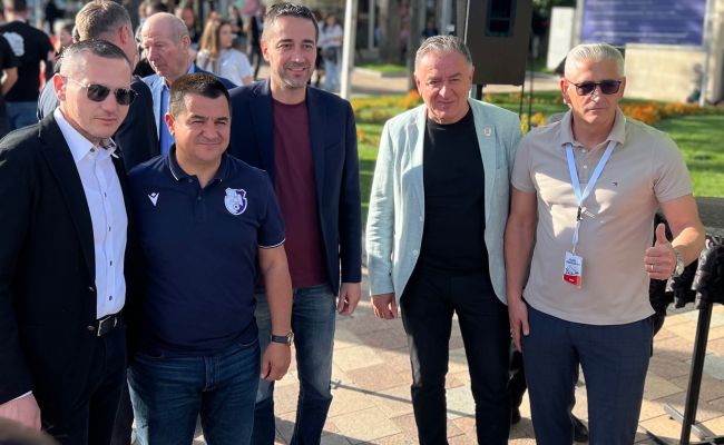 Start festiv pentru ediția a 29-a a Raliul Argeșului: sute de spectatori în centrul Pitești