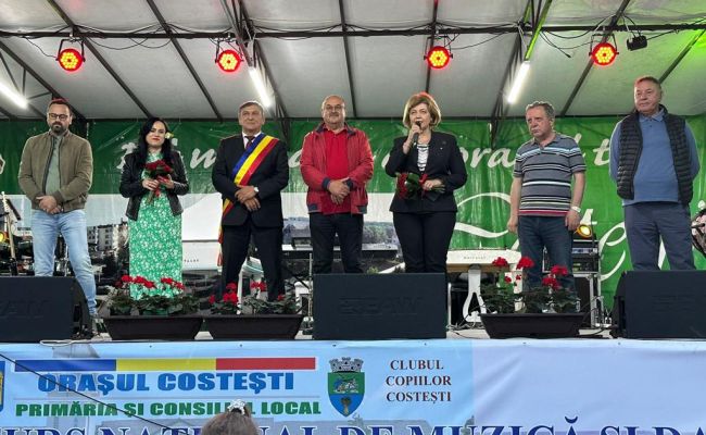 Sărbătoare mare la Costeşti - Ziua Copilului şi Ziua Oraşului