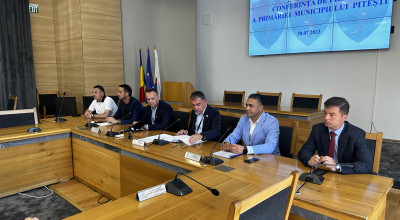 Cristian Gentea: “Nu sunt foarte mulțumit de cei care fac stațiile de autobuz”