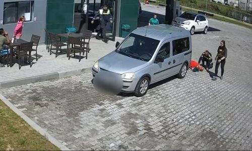 Clipe de panică la o benzinărie din Argeș! Un bărbat a LEȘINAT