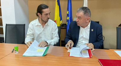 Investiții URIAȘE la o școală din Pitești! Primarul Gentea a SEMNAT contractul