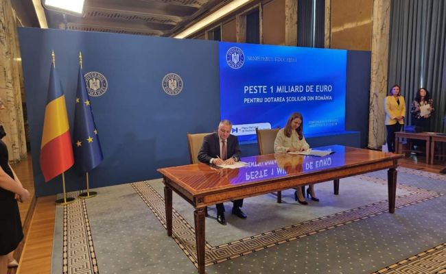 Bani din PNRR pentru dotări în școlile din Argeș!