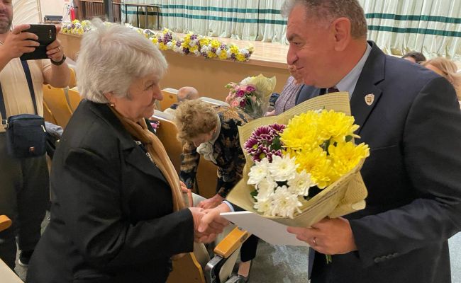 Primarul Cristian Gentea a premiat 57 de cupluri