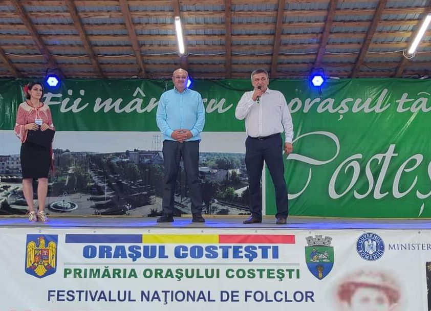 Ion Mînzînă, la Costești: “Să fim mai buni, mai  solidari, mai uniți, pentru că numai așa putem avea un viitor!”