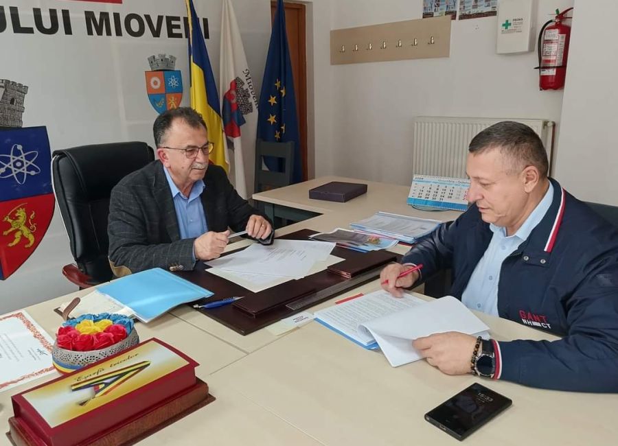 Aurel Costache și-a început în mod oficial activitatea de primar al orașului Mioveni