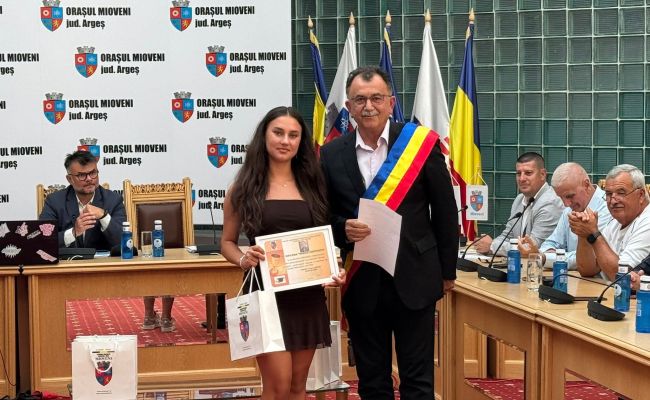 Elevii de elită ai Mioveniului, premiați pentru rezultate excepționale