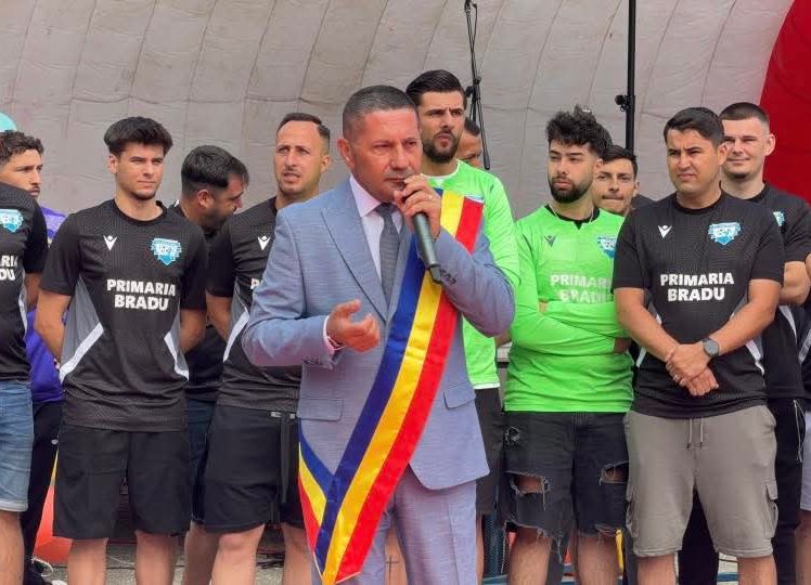 Spectacol de Ziua Copilului în comuna Bradu!