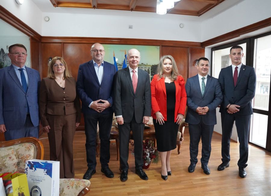 Conducerea Consiliului Județean Argeș și prefectul Ioana Făcăleață, întâlnire cu Ambasadorul Cehiei în România!