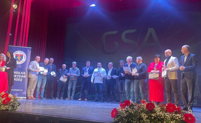 Consiliul Județean a premiat cei mai buni sportivi din Argeș