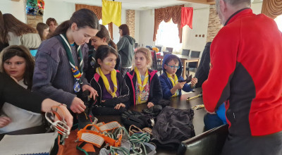 Salvamont Argeș susține diverse activități în cadrul programului 'Școala altfel'