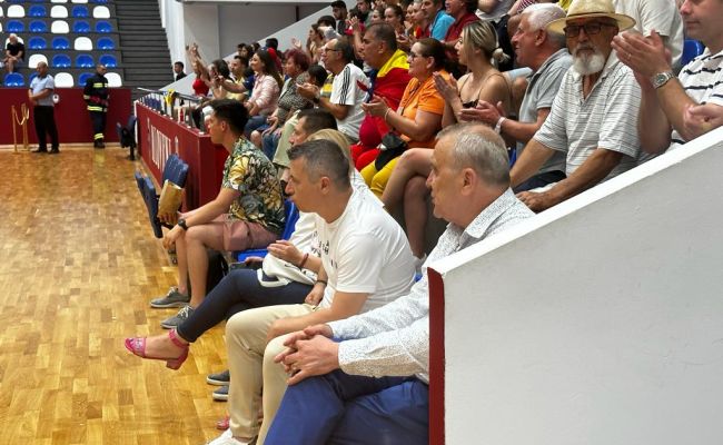 Susținută de primarul Ion Georgescu, România a BĂTUT Spania, la Mioveni