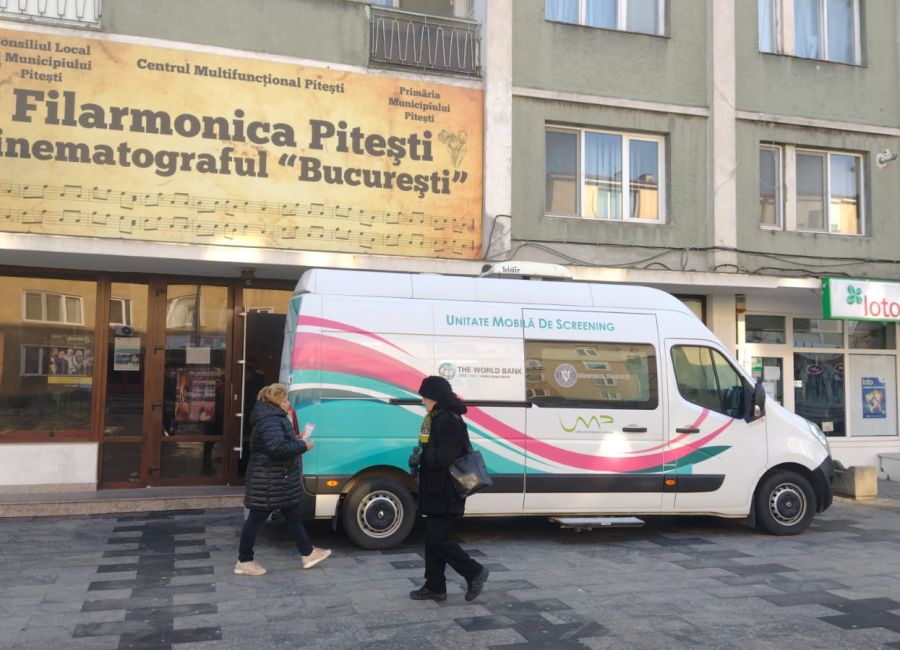 131 de teste gratuite, efectuate în cadrul campaniei de prevenire a cancerului de col uterin, la Pitești!