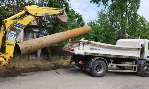 La Ștefănești sunt efectuate lucrări de salubrizare și întreținere a domeniului public