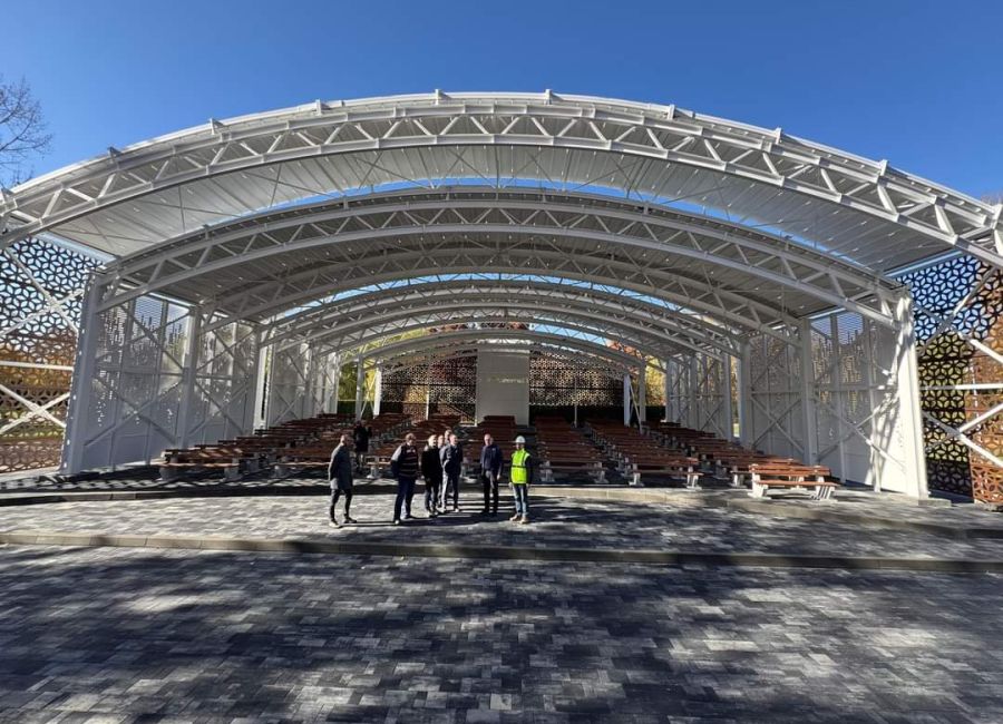 Astăzi a avut loc recepția noului Teatru de Vară din municipiul Pitești
