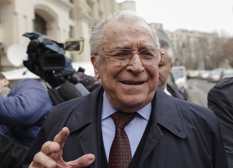 Ion Iliescu a fost internat de urgență la Terapie Intensivă