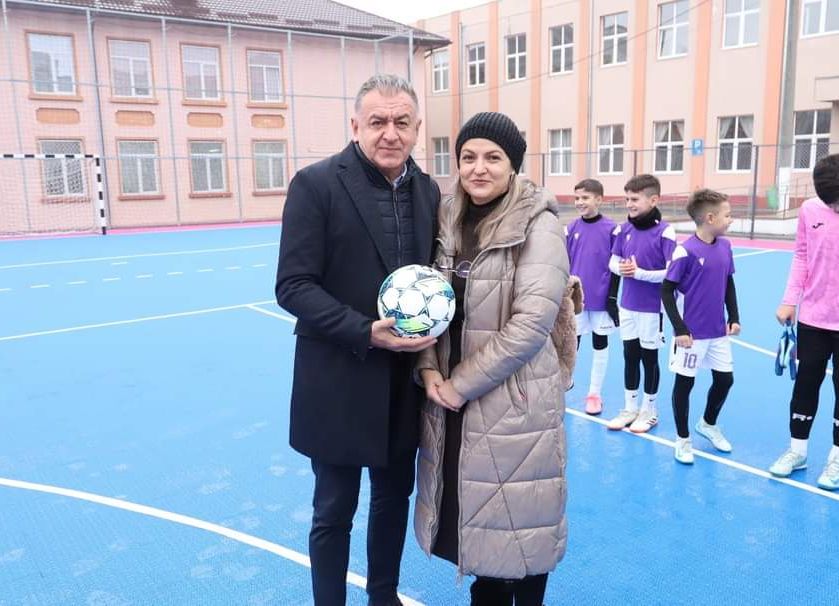 Trei noi terenuri de sport multifuncționale, finalizate, la Pitești!
