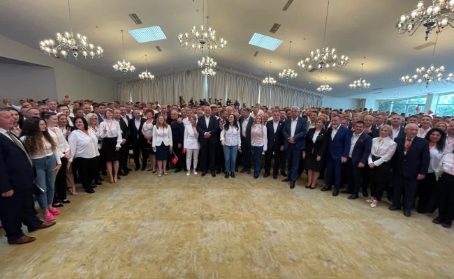 Marcel Ciolacu, la lansarea lui Ion Mînzînă și Cristian Gentea: ”Să nu ne alinăm! Nimeni nu are nicio șansă în fața voastră! Veți câștiga toate alegerile!”
