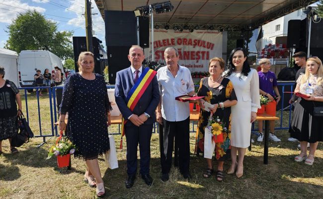 Sărbătoare de neuitat la Ştefăneşti! Primarul Velcea, promisiune pentru cetăţeni