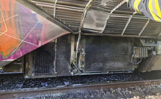 Un tren a luat FOC în Gara Golești!