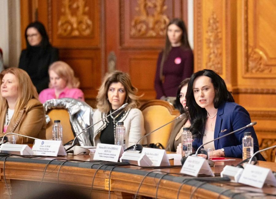Simona Bucura Oprescu, prezentă la o conferinţă despre drepturile femeilor